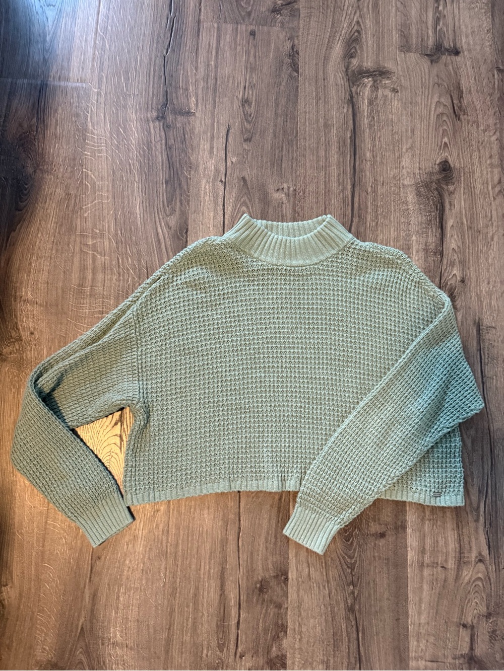 Cropped Mock Neck Knit Sweater in Sage Green. Hollister size small